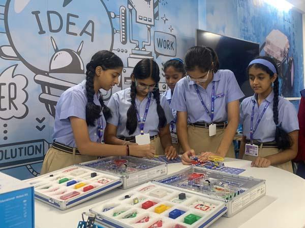 3 Robotics & Innovation Labs